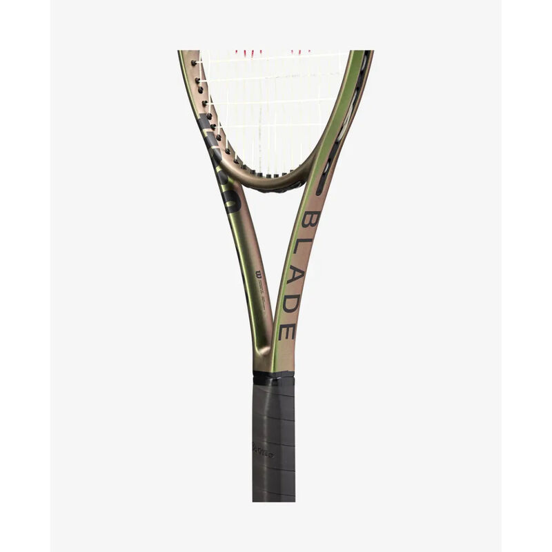 Wilson Blade 98 (18x20) V8 Tennis Racket image number 4